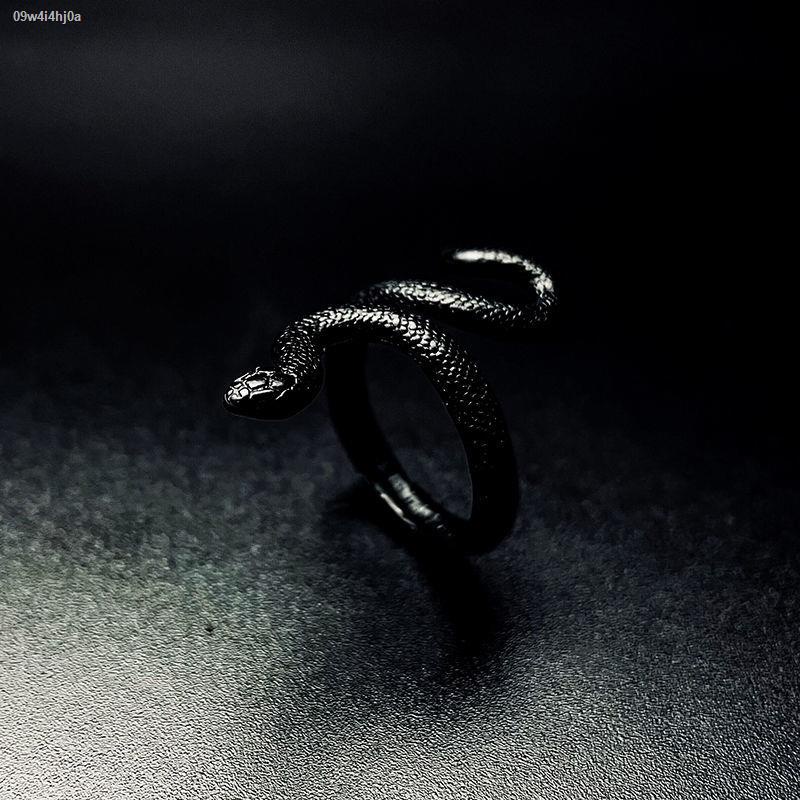 แหวนฮิปฮอป-ใหม่-dark-wind-บุคลิกภาพไขลานสีดำ-mamba-งูแหวนบุคลิกภาพ-retro-titanium-เหล็กทุกข์ไม่ซีดจางแหวนอินเทรนด์-gir