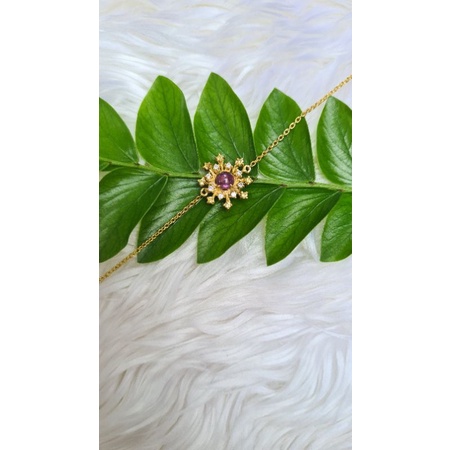 สร้อยข้อมือเงินชุบทอง-พลอยบุษราคัม-และแซฟไฟร์สีม่วง-ล้อมด้วยเพทายเม็ดเล็กและบุษรา