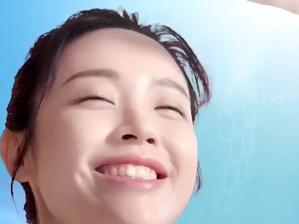 SPF50 + ครีมกันแดด Favogue Body Refreshing,Non Greasy,Isolating Waterproof Sunblock Cream SPF50 +