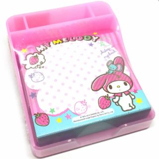 กระดาษโน้ตลายลิขสิทธิ์แท้ My Melody จาก Sanrio พร้อมที่วางที่เสียบปากกา ใส่คลิปหนีบกระดาษได้