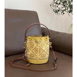 งานช้อป ✨NEW ARRIVAL ✨ Tory Burch T Monogram Straw Mini Bucket Bag