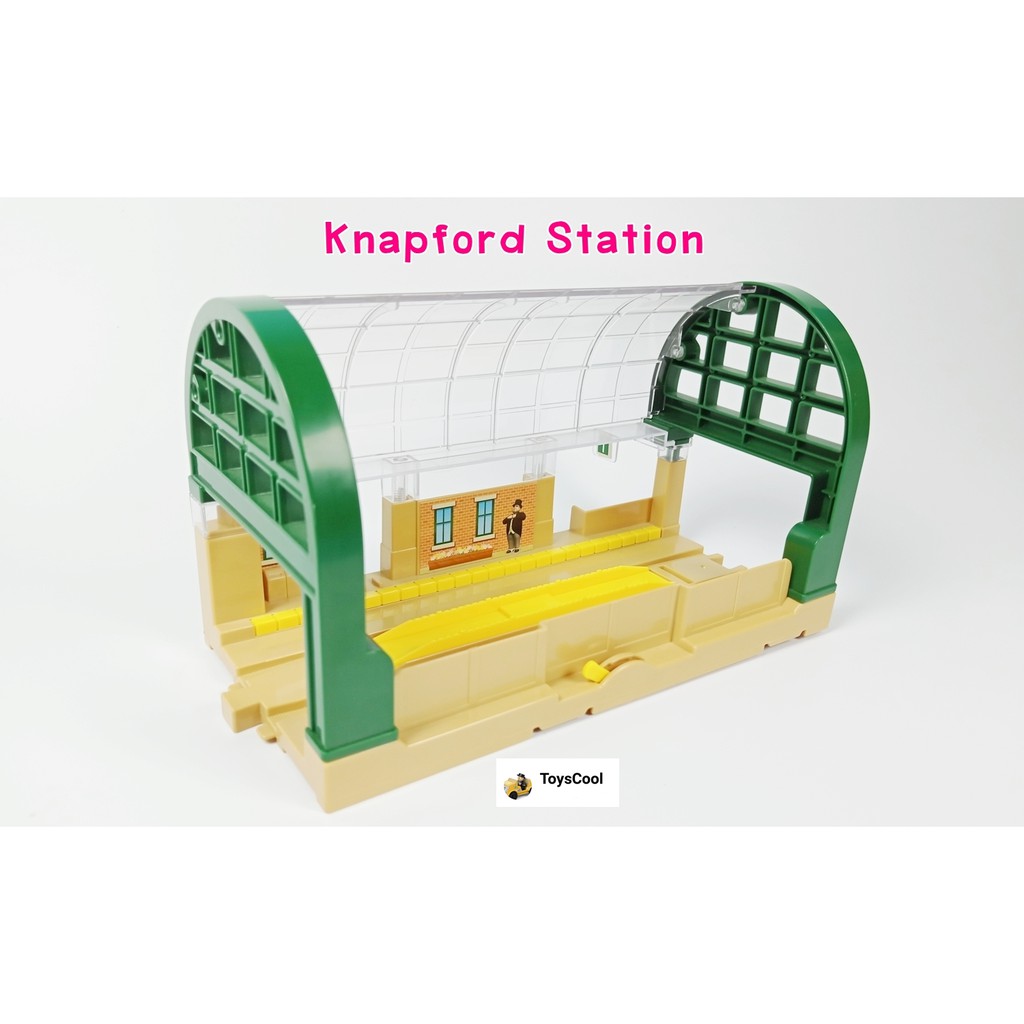 Thomas & cheap friends knapford station