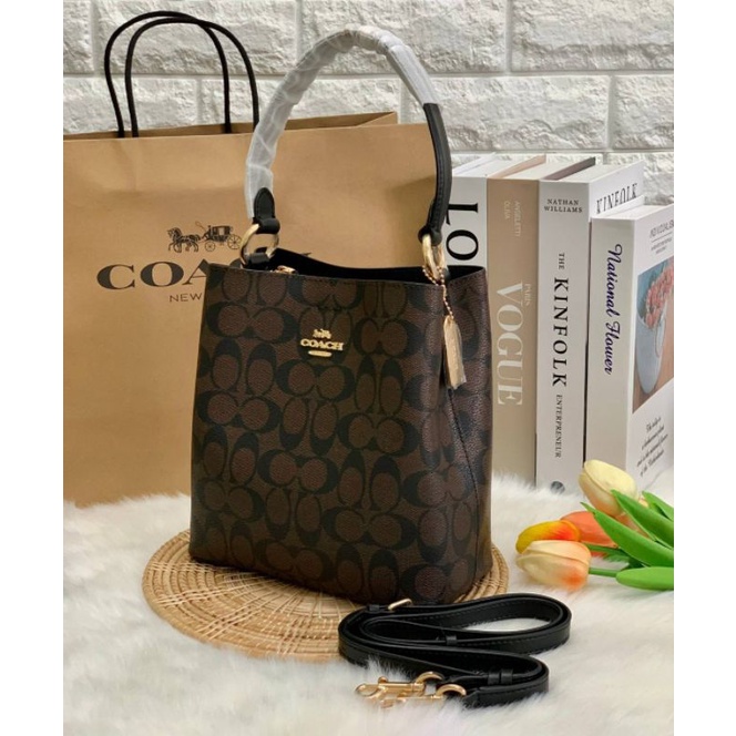coach-small-town-bucket-bag-in-signature-2312