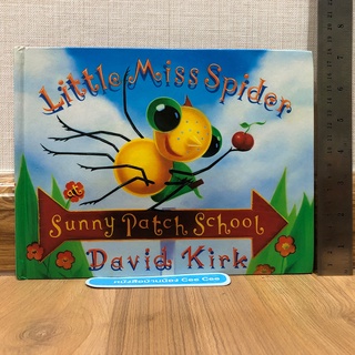 หนังสือนิทานภาษาอังกฤษปกแข็ง Little Miss Spider at Sunny Patch School