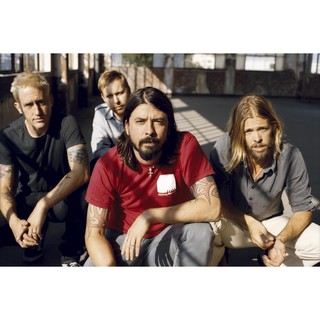 Foo Fighters Dave Grohl เดฟ โกรล ฟูไฟเตอส์ โปสเตอร์ วอลเปเปอร์ ตกแต่งผนัง วงดนตรี Poster โปสเตอร์วินเทจ โปสเตอร์วงดนตรี