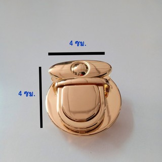 ภาพขนาดย่อของภาพหน้าปกสินค้าตัวล็อคฝากระเป๋า สีเงิน สีทอง สำหรับงานผลิตกระเป๋า จากร้าน nuna2013 บน Shopee