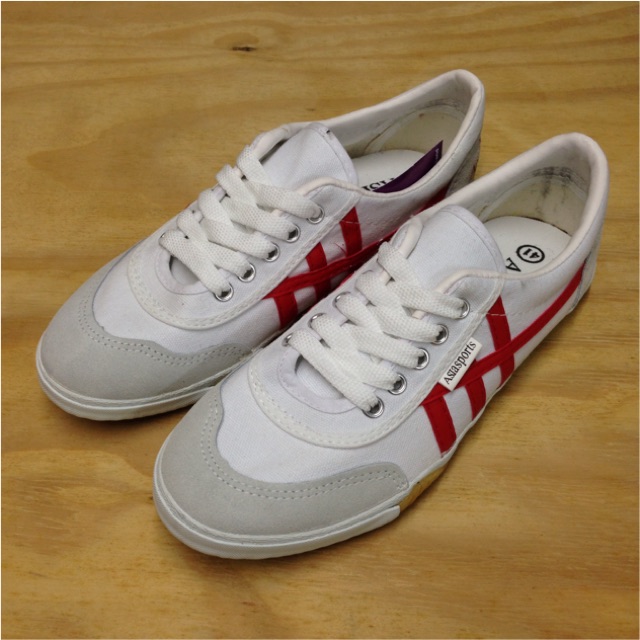 asiasports-by-leo-รองเท้าผ้าใบ-สีขาว-แดง-size-39-43