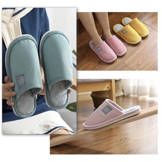 ภาพขนาดย่อของภาพหน้าปกสินค้ารองเท้าใส่ในบ้าน พื้นยาง กันลื่น slipper สลิปเปอร์ สีพื้น (JIE) เท้าอวบเพิ่ม 1 ไซส์ จากร้าน siberrt บน Shopee