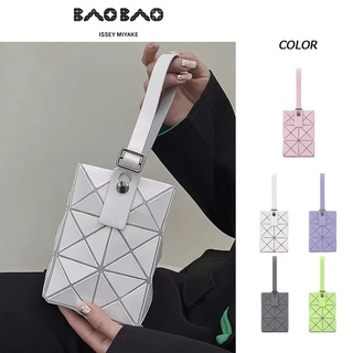 ภาพหน้าปกสินค้าNew ของแท้ 💯 กระเป๋า JAPAN BAO BAO แท้ issey miyake mini handbag กระเป๋าถือ/คลัทช์/กระเป๋าคล้องมือ ที่เกี่ยวข้อง