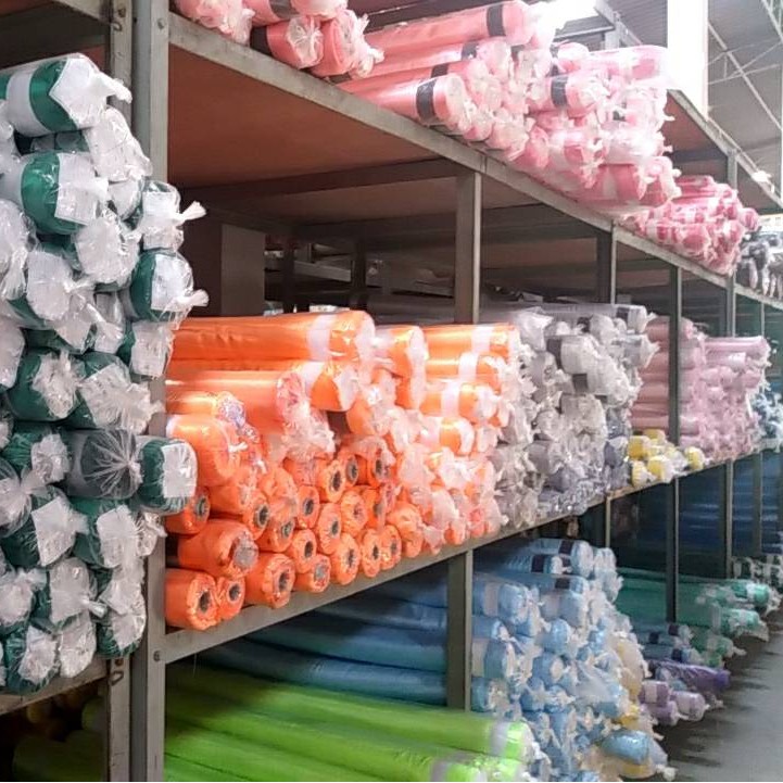 ราคาถูกๆ-ผ้าเมตร-ผ้าต่วนซาติน-เนื้อมันเงา-ผ้าซับใน-ผ้าผูกรั้ว-ผ้าทำฉาก-ผ้าตกแต่งโต๊ะ-ซุ้มงานพิธี-ร้านct-ร้านขายส่งผ้า