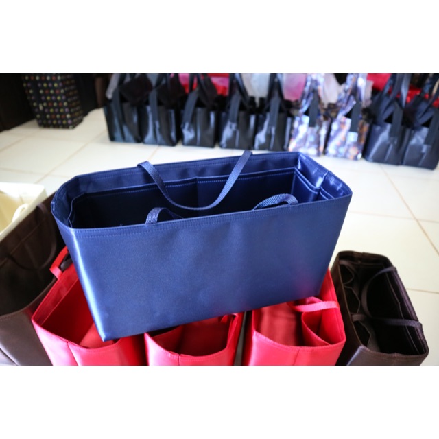 bag-in-bag-กระเป๋าจัดระเบียบสีกรม-ที่จัดระเบียบกระเป๋า