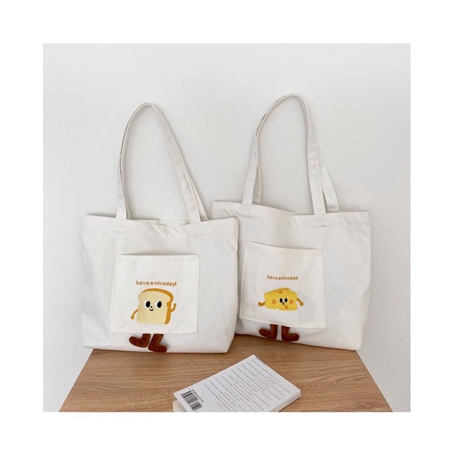 white-breakfast-tote-bag-กระเป๋าผ้ามารัวๆ-ลายปัก-ชีสและน้องขนมปัง