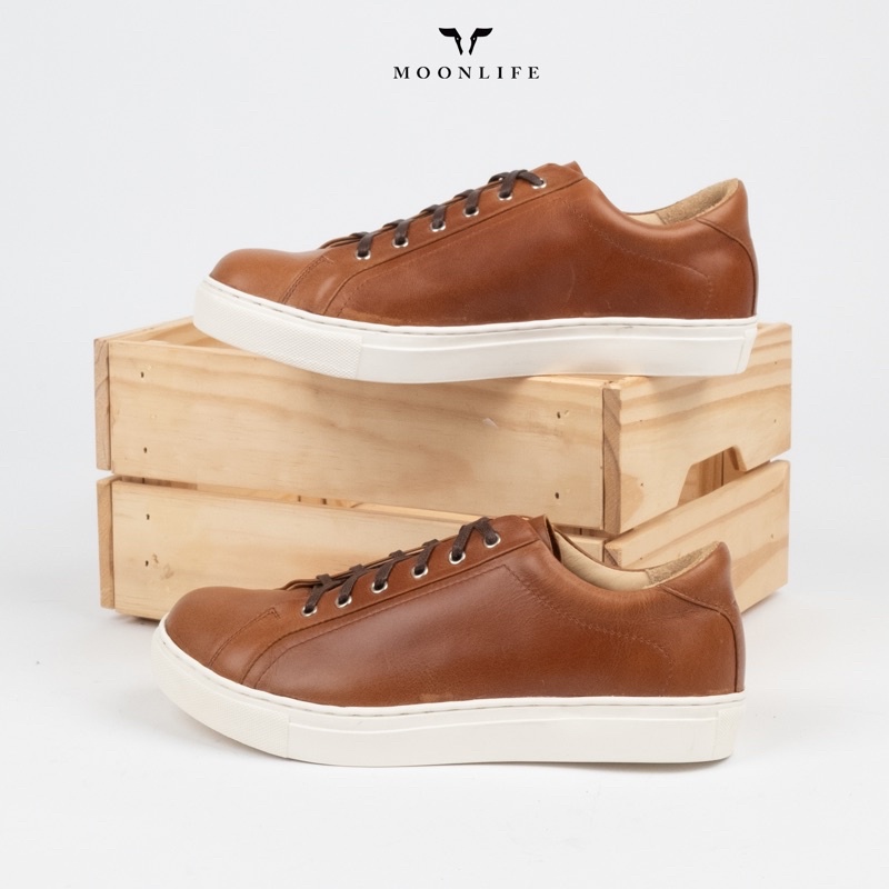 Moonlife Life sneaker II - Tan oil crazy horse รองเท้าหนังวัวออยล์เคร ...