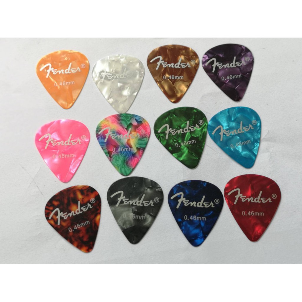 ปิคกีตาร์-fender-fender