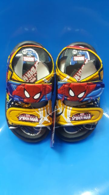ภาพหน้าปกสินค้ารองเท้ารัดส้นเด็ก spiderman ลิขสิทธิ์แท้ เบอร์24-35 สอบถามขนาดและสีที่ต้องการ ค่ะ จากร้าน nussaranunthapravechphan บน Shopee