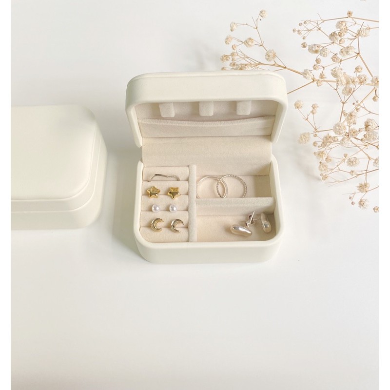 vanilla-mini-travel-jewelry-box