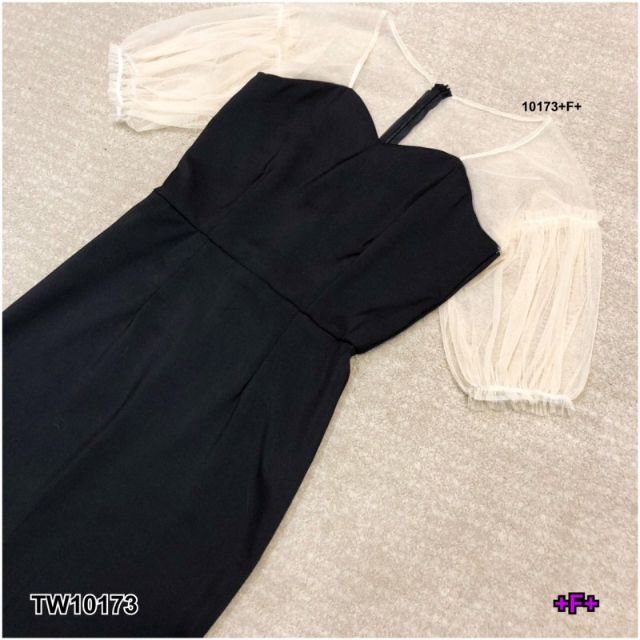 lt-tw10173-gt-maxi-dress-แม็กซี่เดรสยาว-สีพื้นดำ-งานผ้าซาร่า-ช่วงบนเป็นผ้าตาข่าย-ซีทรูแขนพองๆ-มีซิปหลัง-ชายกระโปรงผ่าหลัง