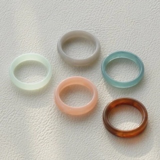 ภาพขนาดย่อของภาพหน้าปกสินค้าแหวน Minimal แหวนเรซิ่น พร้อมส่ง สีหวาน สวย น่ารัก จากร้าน yimyim.shop บน Shopee