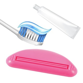 ภาพขนาดย่อของภาพหน้าปกสินค้าอุปกรณ์บีบยาสีฟันแบบกด 2 ชิ้น จากร้าน formydarling.th บน Shopee ภาพที่ 2