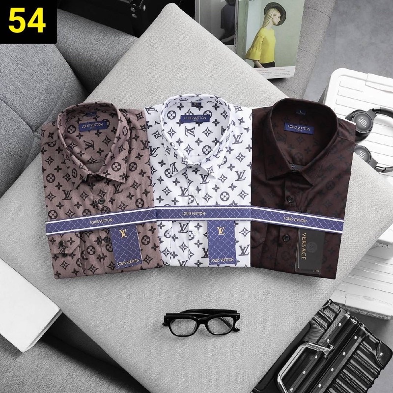 Shop Louis Vuitton Monogram Unisex Nylon Street Style Long Sleeves Plain  Cotton (A GLISSIERE MONOGRAM, SWEATSHIRT A CAPUCHE ET FERMETURE, 1AAT68) by  Mikrie