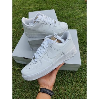 รองเท้า Nike airforce1’07 triple white