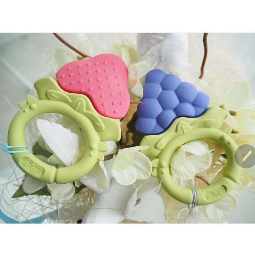 ยางกัดสตอเบอรี่แบบวง-ange-strawberry-ring-teether-220