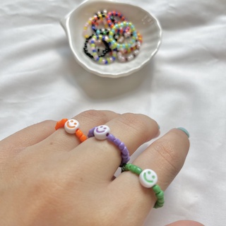 ภาพหน้าปกสินค้าแหวนลูกปัดจี้ยิ้ม สีล้วน Color Smiley Rings ✨🧤 ซึ่งคุณอาจชอบราคาและรีวิวของสินค้านี้