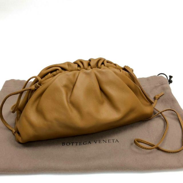 new-bottega-veneta-pouch-brown-ราคา-43-050