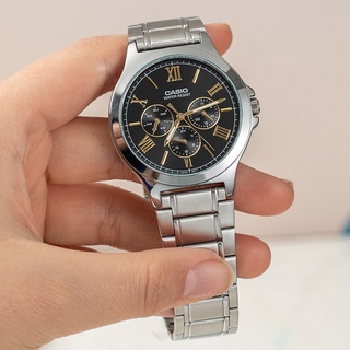 สินค้า นาฬิกาข้อมือผู้ชาย Casio รุ่น MTP-V300D-1A2 สายแสตนเลส หน้าปัดสีดำ /ตัวเลขสีพิงค์ -ของแท้ 100% รับประกันสินค้า 1 ปีเต็ม