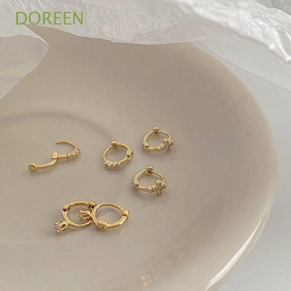 Doreen เครื่องประดับต่างหูห่วงกระดุมทองแดงประดับเพชรสไตล์เกาหลี