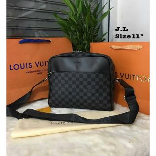 กระเป๋าสะพายข้างผู้ชาย Louis Vuitton พรรีเมี่ยม ปั๊มทุกจุด พร้อมส่ง