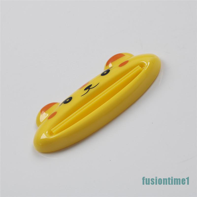 ภาพหน้าปกสินค้า(Fusiontime1) เครื่องบีบยาสีฟันพลาสติก รูปสัตว์น่ารัก จากร้าน fusiontime1.th บน Shopee