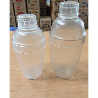 แก้วเชคเกอร์พลาสติกมี 2 ขนาด 350 ml  530 ml