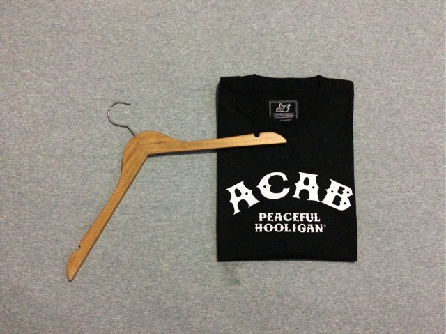 เสื้อยืด-ลาย-peaceful-hooligan-acab-สีดํา