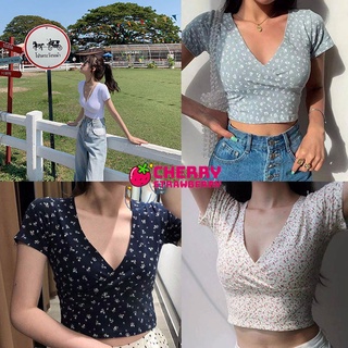 เสื้อแขนสั้นทรงหลวมสไตล์เกาหลีคอวี สั้นเอวสูงโชว์สะดือ เสื้อครอปมินิเเอบเซ็กซี่นิดๆ ราคาถูกมีโปรโมชั่น