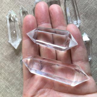 ภาพหน้าปกสินค้าTibet Natural Clear Quartz Crystal fluorite by handwork ที่เกี่ยวข้อง