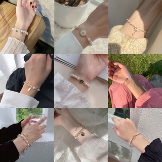 ภาพหน้าปกสินค้าVintage Pearl OT Clasp Bracelet Irregular Pearl Metal Chain Charm Bracelet for Women Korean Bracelet Trend Jewelry Gift ที่เกี่ยวข้อง