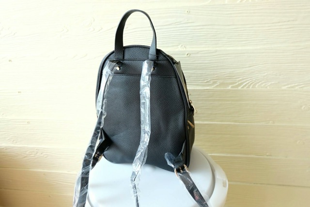 กระเป๋า-zara-backpack-with-zip-outlet