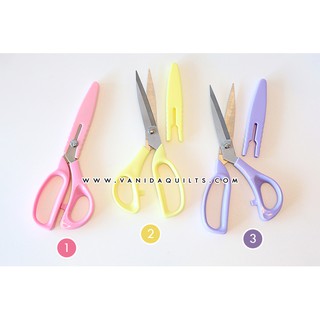 กรรไกรตัดผ้าสแตนเลส ขนาดใหญ่ 8 นิ้ว พร้อมปลอกพลาสติก มีปลอกพลาสติก (รหัส Scissors0002)