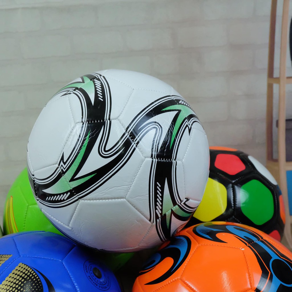 ภาพสินค้าGion - ลูกฟุตบอลไซส์มาตรฐาน Size 5 ทำจากวัสดุ PVC รุ่น DK-002 จากร้าน gion_intertrade บน Shopee ภาพที่ 8