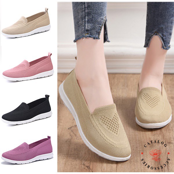 ภาพหน้าปกสินค้าCatalog shoes รองเท้าผ้าใบสลิปออน แต่งฉลุลายหัวใจ 4 สี เบอร์ 36-40