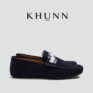 ภาพหน้าปกสินค้าKHUNN (คุณณ์) รองเท้าหนังกลับแท้สุดนุ่ม รุ่น Robinhood สี DARK BLUE น้ำเงินเข้ม ที่เกี่ยวข้อง