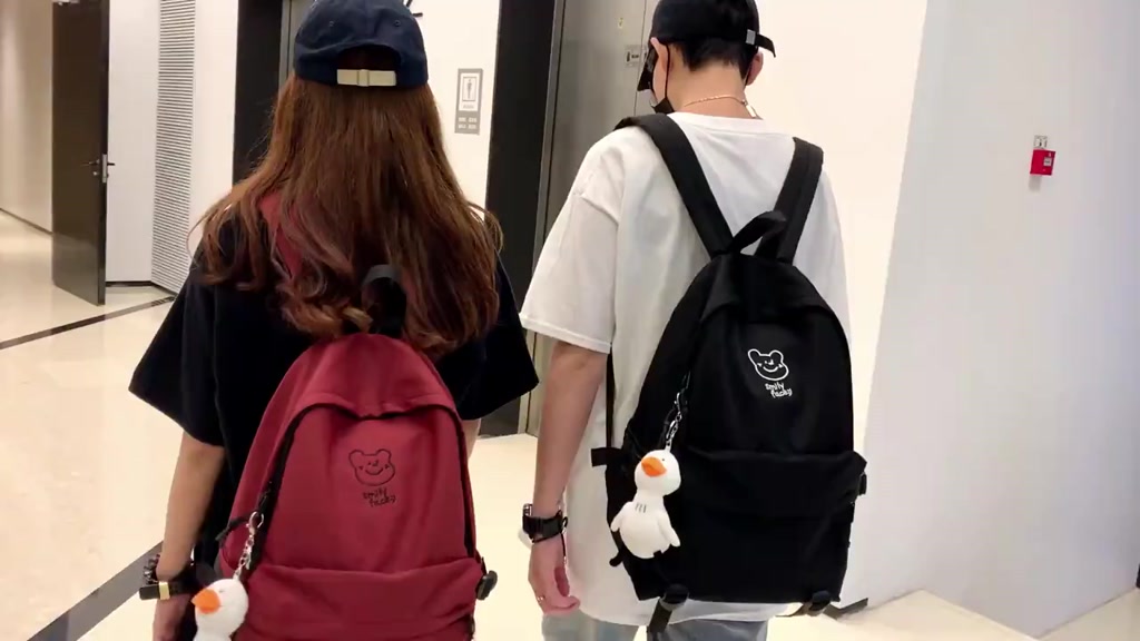 กระเป๋าเป้สะพายหลังความจุง่ายและหลากหลายกระเป๋าคอมพิวเตอร์นักเรียน