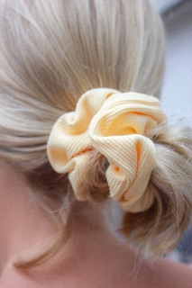 (Brandy💖melville) SCRUNCHIE ➖ yellow 💛💛