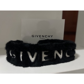 Givenchy strap in black used like new