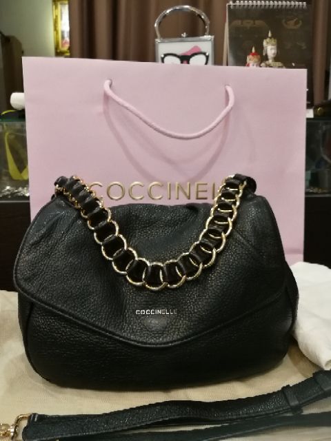 ส่งฟรี-used-แท้coccinelle-handbag-หนังทั้งใบพร้อมสายสะพายใส่ได้หลายลุค-สภาพพร้อมใช้งาน-ขอลูกค้าที่รับได้ค่ะ-ราคาดี