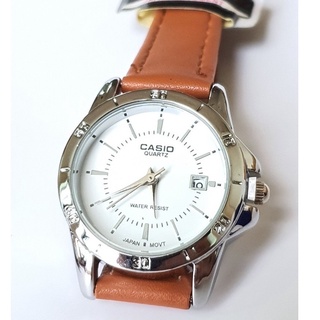 ภาพขนาดย่อของภาพหน้าปกสินค้านาฬิกาหญิง คาสิโอ้สายหนัง มีวันที่ พร้อมกล่อง จากร้าน bagswatch88 บน Shopee