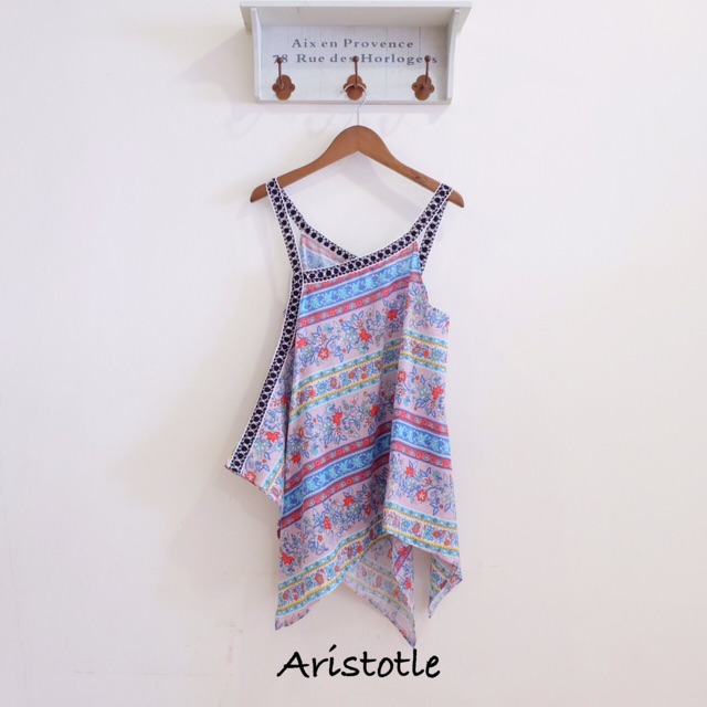 sleeveless-print-top