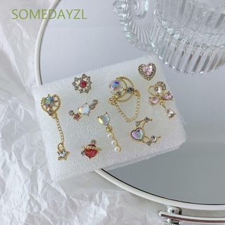 ภาพหน้าปกสินค้าSOMEDAYZL 9pcs/set Korean Dangle Earrings Trendy Crystal Women Stud Earrings Set Heart Hollow For Girls Tassel Sweet Vintage Ziron Ear Jewelry/Multicolor ที่เกี่ยวข้อง
