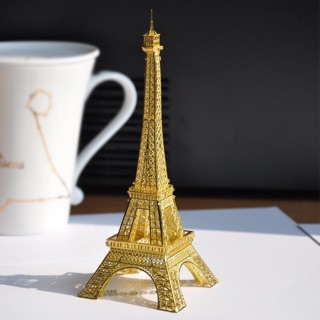 3D Puzzle Eiffel Tower : โมเดลโลหะ 3D หอไอเฟล